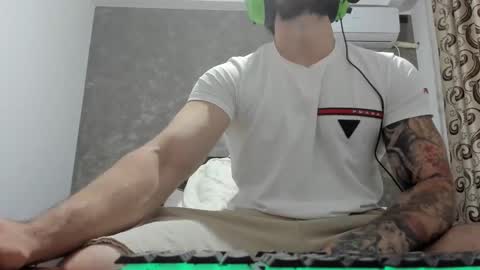 Snapshot of bigmuscles95 chatting on 1, 6, 2026 bigmuscles95 online show from 1, 6, 2026