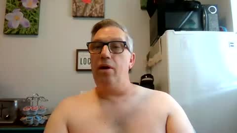 Snapshot of bignhard_69_ chatting on 10, 7, 2026 bignhard_69_ online show from 10, 7, 2026