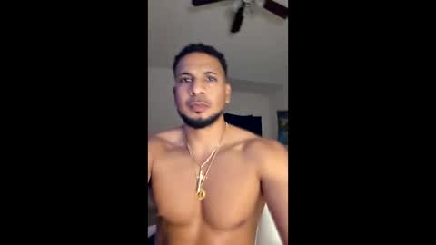 Snapshot of bigswoletroll chatting on 25, 5, 2026 bigswoletroll online show from 25, 5, 2026