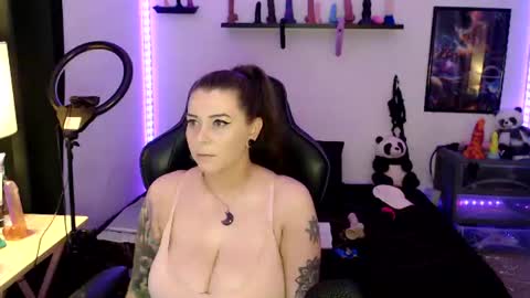 Nichole lights online show from 24, 6, 2026