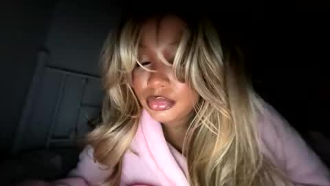 Snapshot of bigtittienyx chatting on 20, 11, 2025 bigtittienyx online show from 20, 11, 2025