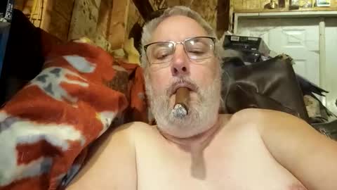 Snapshot of biguy121971 chatting on 1, 3, 2026 Biguy52 online show from 1, 3, 2026