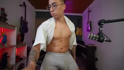 Snapshot of bigxboy96 chatting on 30, 10, 2025 bigxboy96 online show from 30, 10, 2025