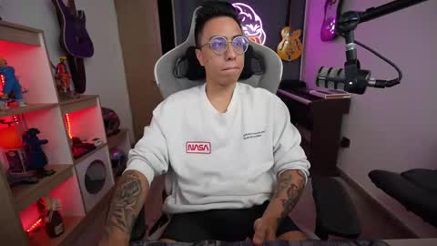 Snapshot of bigxboy96 chatting on 9, 11, 2025 bigxboy96 online show from 9, 11, 2025