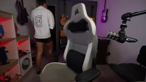 Snapshot of bigxboy96 chatting on 13, 1, 2026 bigxboy96 online show from 13, 1, 2026