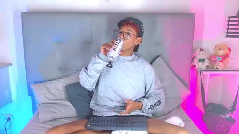 Snapshot of billie_turner_ chatting on 29, 9, 2025 B-I-L-L-I-E 3 online show from 29, 9, 2025