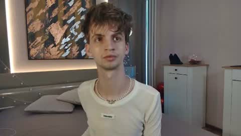 Bimbo boy online show from 22, 6, 2026