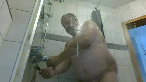 Snapshot of bin_gespannt43 chatting on 9, 8, 2026 bin_gespannt43 online show from 9, 8, 2026