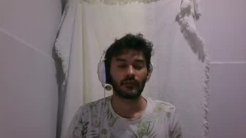 Snapshot of binhodm1 chatting on 3, 12, 2024 binhodm1 online show from 3, 12, 2024