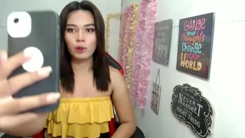 Snapshot of binimika chatting on 2, 3, 2025 BINI MIKA online show from 2, 3, 2025