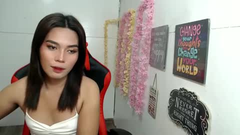 Snapshot of binimika chatting on 2, 3, 2025 BINI MIKA online show from 2, 3, 2025