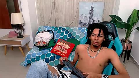 Snapshot of black_dreadlocks chatting on 3, 12, 2024 Black online show from 3, 12, 2024