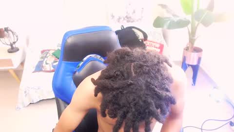 Snapshot of black_dreadlocks chatting on 12, 12, 2024 Black online show from 12, 12, 2024