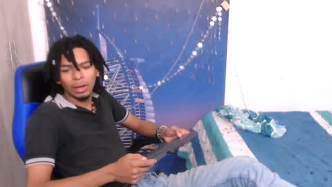 Snapshot of black_dreadlocks chatting on 23, 12, 2024 Black online show from 23, 12, 2024