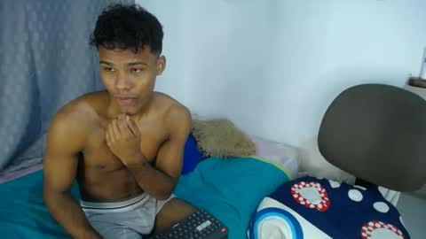 Snapshot of black_men9 chatting on 11, 4, 2026 black_men9 online show from 11, 4, 2026