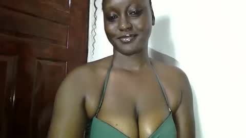 Snapshot of black_paanther chatting on 15, 10, 2025 black_paanther online show from 15, 10, 2025