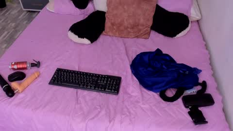 Snapshot of black_rose02 chatting on 27, 4, 2026 B L A C K R O S E online show from 27, 4, 2026
