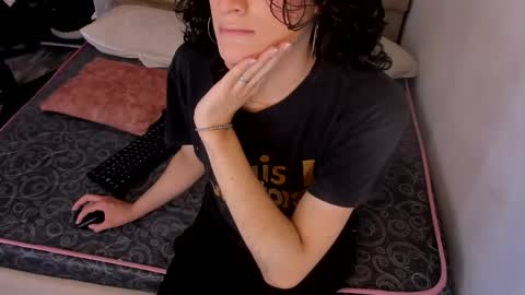 Snapshot of black_rose02 chatting on 23, 5, 2026 B L A C K R O S E online show from 23, 5, 2026