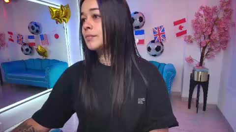 Snapshot of black_roseee chatting on 14, 6, 2026 Rousse online show from 14, 6, 2026