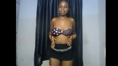 Snapshot of blackbeauty60 chatting on 16, 4, 2026 lela online show from 16, 4, 2026