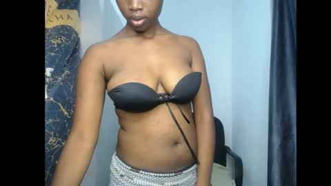 Snapshot of blackbeauty60 chatting on 8, 5, 2026 lela online show from 8, 5, 2026