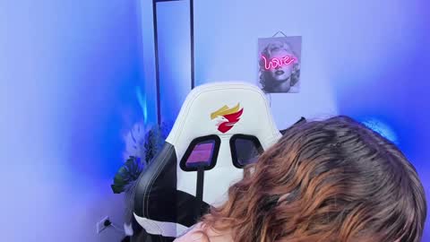 Snapshot of blackberry_s chatting on 3, 2, 2025 Sophie online show from 3, 2, 2025