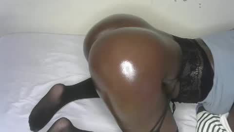 Snapshot of blackbhooty chatting on 4, 4, 2026 blackbhooty online show from 4, 4, 2026