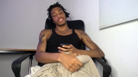 Snapshot of blackbulltitus chatting on 19, 5, 2026 BlackBullTitus online show from 19, 5, 2026
