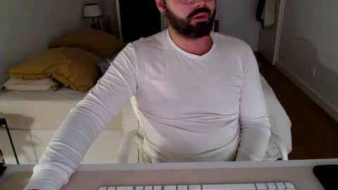 Snapshot of blackfox33 chatting on 24, 11, 2025 blackfox33 online show from 24, 11, 2025