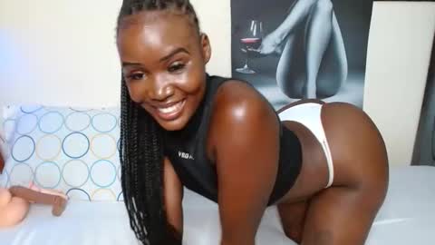 Smiley sylivia online show from 22, 10, 2025
