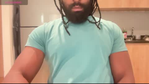 Snapshot of blackmuscles77 chatting on 8, 4, 2026 blackmuscles77 online show from 8, 4, 2026