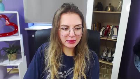 Z O E Y online show from 22, 12, 2024