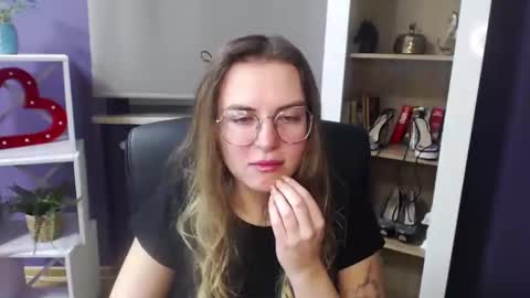 Z O E Y online show from 30, 12, 2024