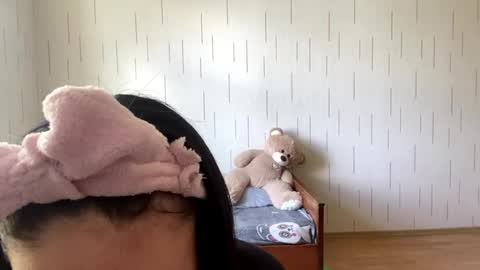 Snapshot of blairstassen chatting on 21, 4, 2026 Mila online show from 21, 4, 2026