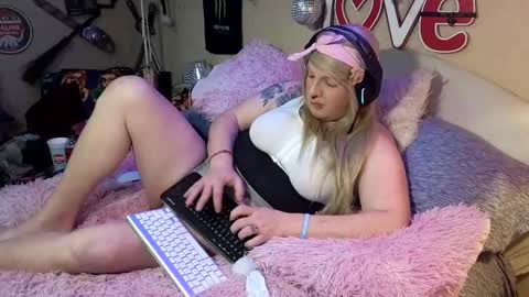 Snapshot of blakelytgirl chatting on 1, 3, 2025 Blakely Morningstar online show from 1, 3, 2025