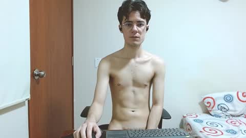 Snapshot of blakeshatter chatting on 11, 1, 2025 blakeshatter online show from 11, 1, 2025