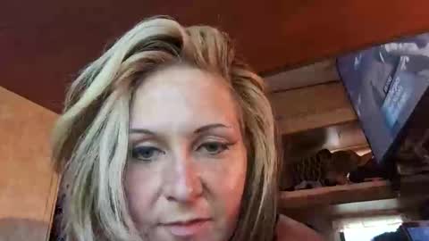 Snapshot of blandiaxis chatting on 2, 6, 2026 OONA TEONE online show from 2, 6, 2026
