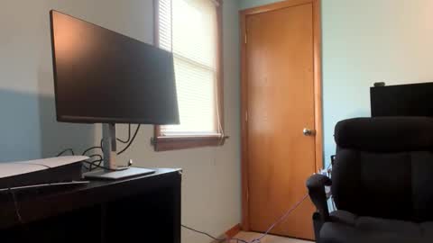 Snapshot of blissfulfoxtrot chatting on 8, 3, 2026 Blissful Foxtrot online show from 8, 3, 2026