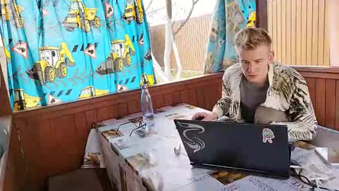 blond_boy69 online show from 27, 3, 2026
