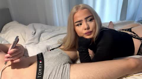 Snapshot of blonde8888 chatting on 7, 6, 2026 blonde8888 online show from 7, 6, 2026
