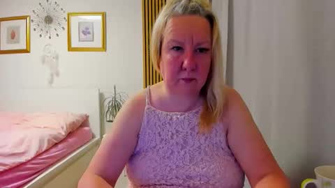 Nicole online show from 9, 3, 2026