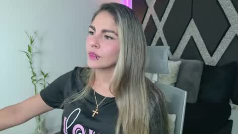 Snapshot of blonde_cat1515 chatting on 10, 7, 2026 alejandra online show from 10, 7, 2026