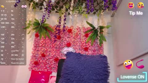 blonde_squirt_ online show from 12, 1, 2026