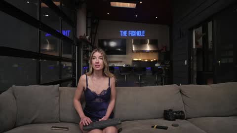 Snapshot of blondefoxsilverfox chatting on 13, 2, 2026 blondefoxsilverfox online show from 13, 2, 2026