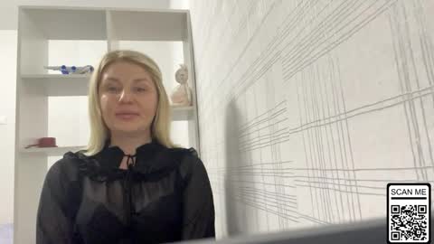 blondie_xoxoxo online show from 24, 10, 2025