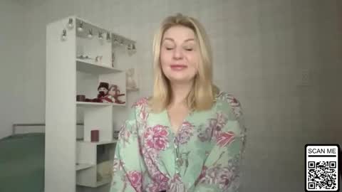 blondie_xoxoxo online show from 3, 2, 2026