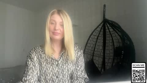 blondie_xoxoxo online show from 18, 4, 2026