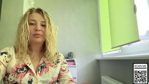 Snapshot of blondie_xoxoxo chatting on 20, 7, 2026 blondie_xoxoxo online show from 20, 7, 2026