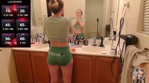 Snapshot of blondiebubblebooty chatting on 12, 3, 2026 Bubbles online show from 12, 3, 2026