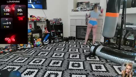 Snapshot of blondiebubblebooty chatting on 25, 3, 2026 Bubbles online show from 25, 3, 2026
